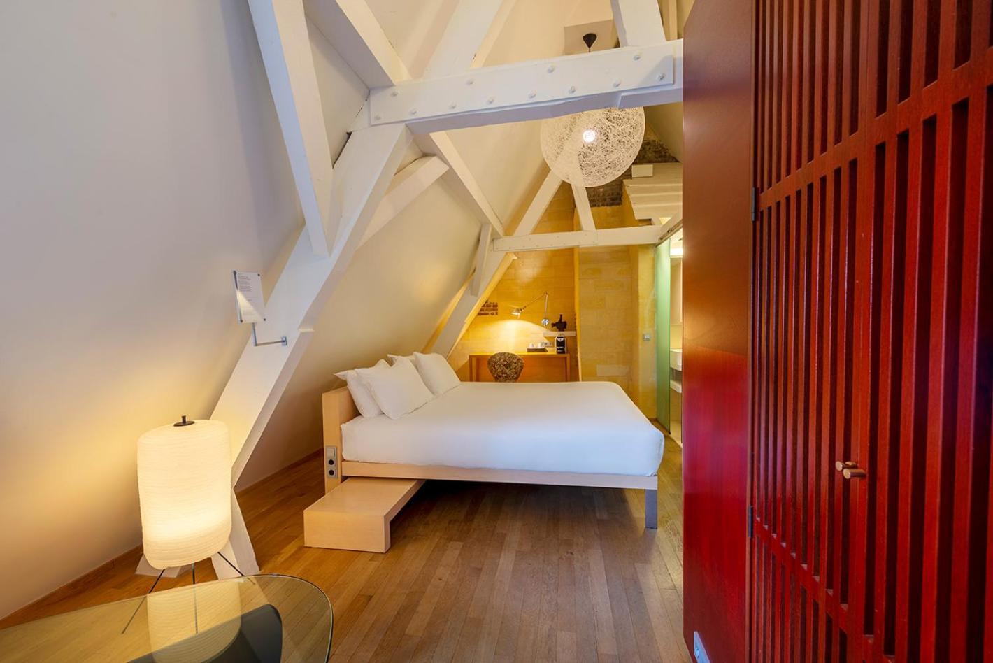 设计酒店 马斯特里赫特 外观 照片 A room at the hotel