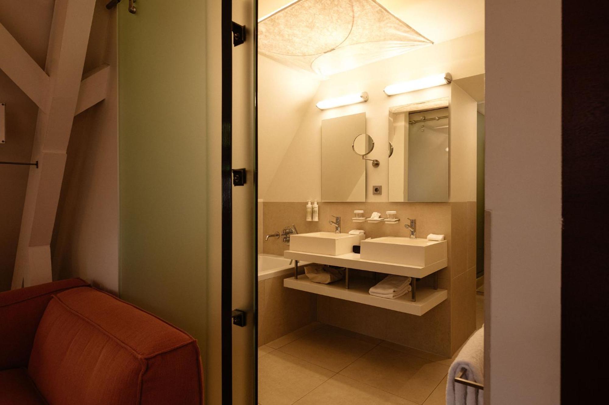设计酒店 马斯特里赫特 客房 照片 Bathroom
